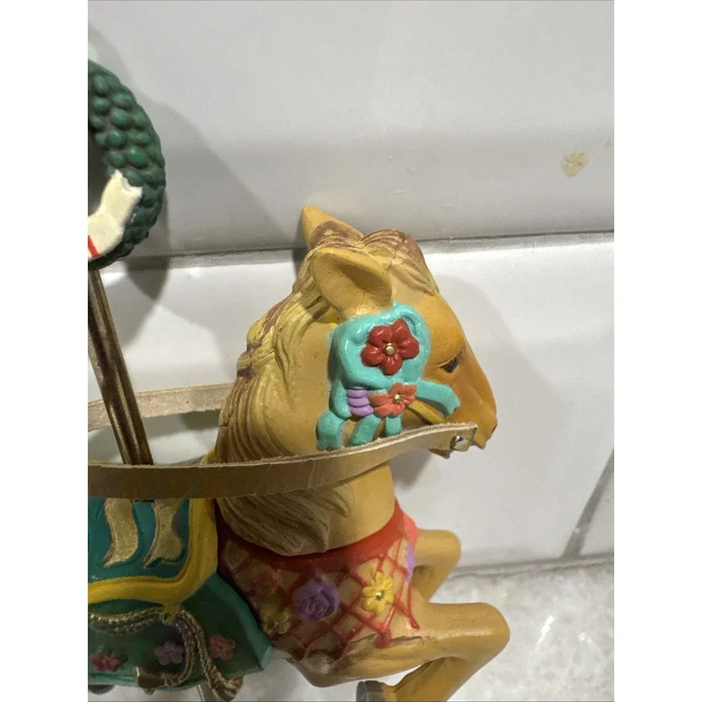 1991 CARLTON CHRISTMAS ORNAMENT 